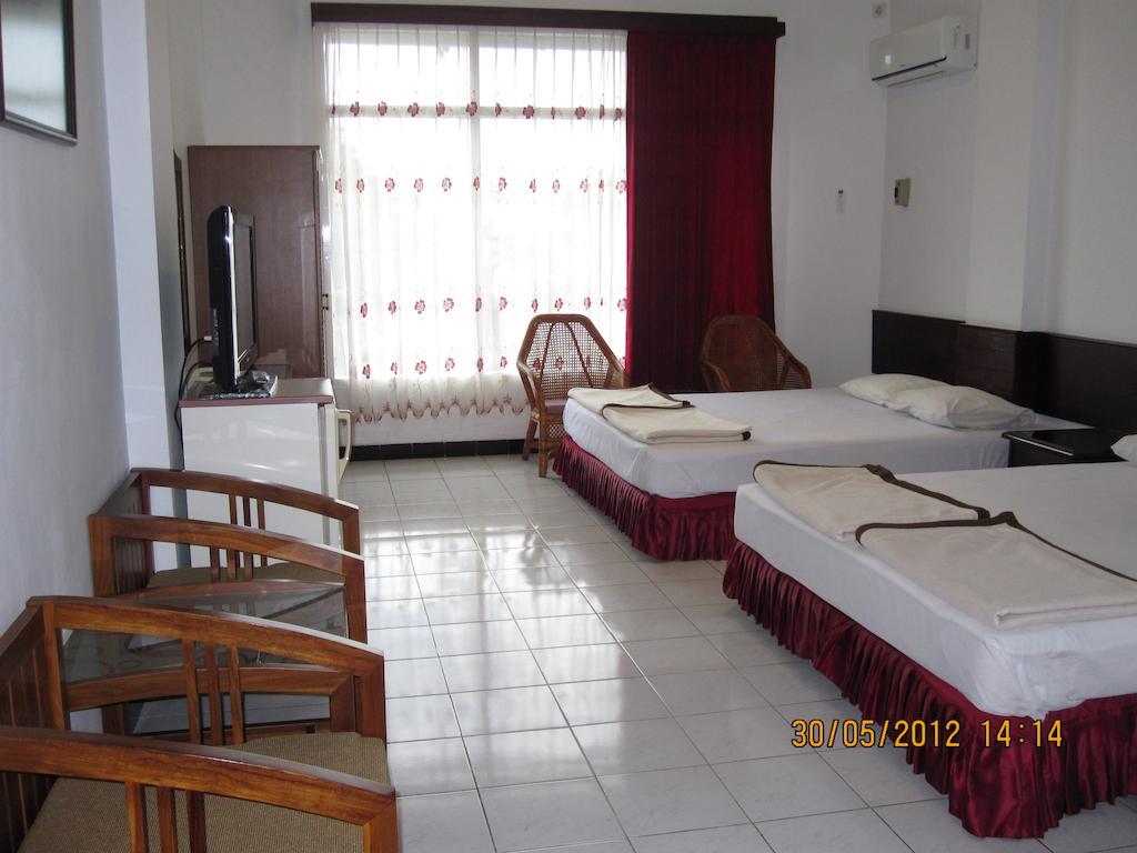 Hotel Santosa Malang Pokoj fotografie